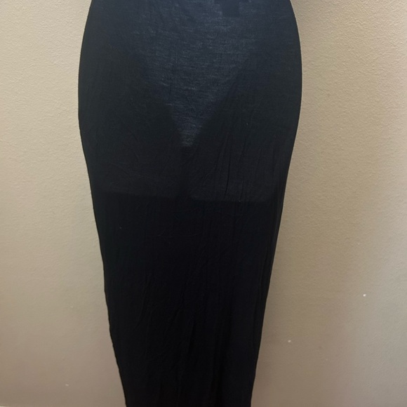 A long black skirt size large - Picture 3 of 4